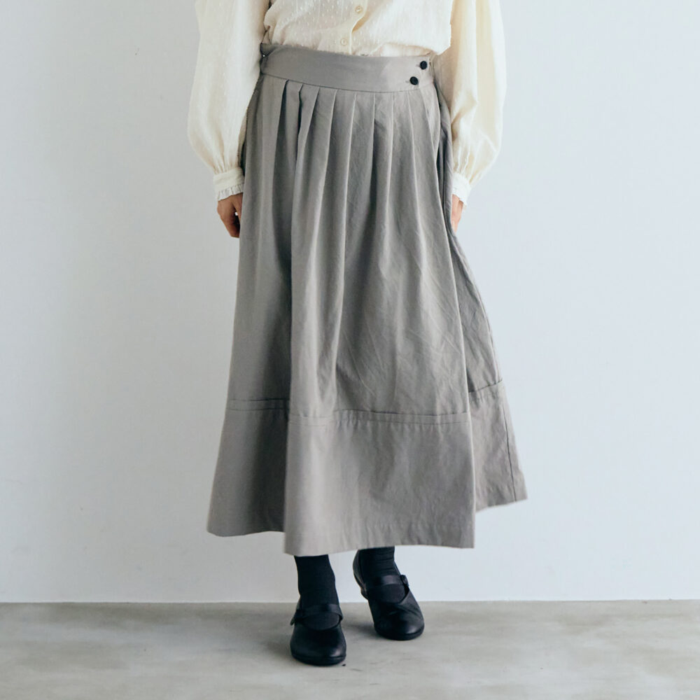 MAGALI(マガリ)オールドコットン・ラップ風スカート グレイ