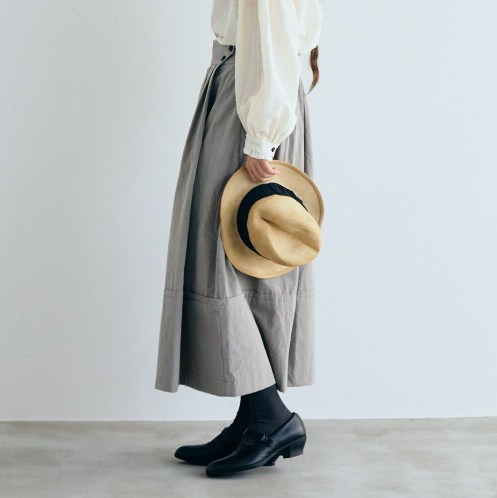 MAGALI(マガリ)オールドコットン・ラップ風スカート グレイ - 画像 (3)